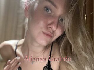 Arianaa_Grande