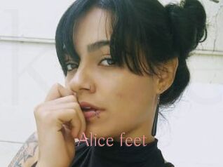 Alice_feet