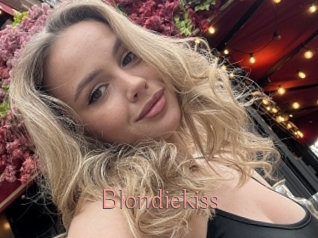 Blondiekiss