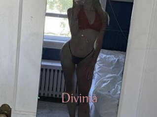 Divinia