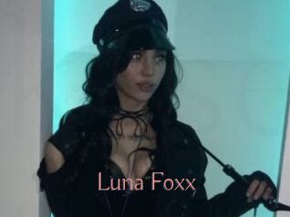 Luna_Foxx