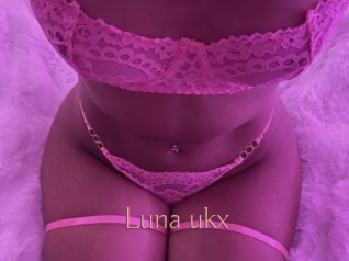 Luna_ukx