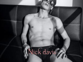 Nick_davis