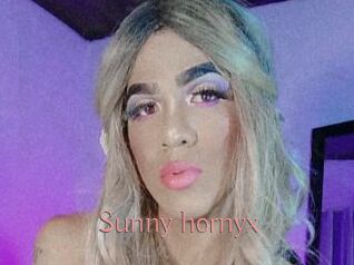 Sunny_hornyx